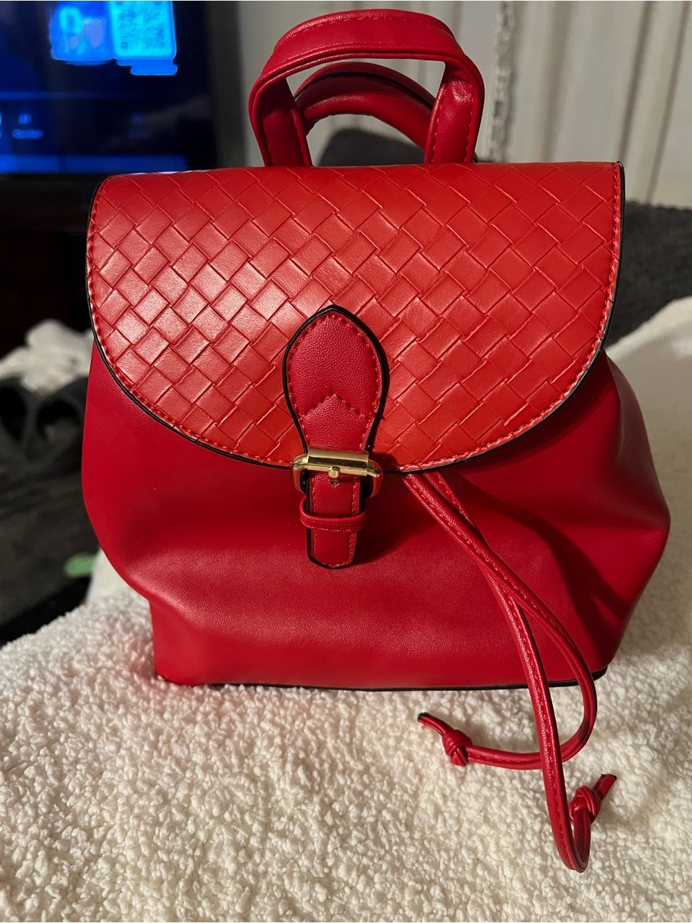 Red Woven-Flap Women's Backpack - Sleek Everyday Bag